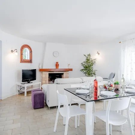Villa Luisa By Interhome
